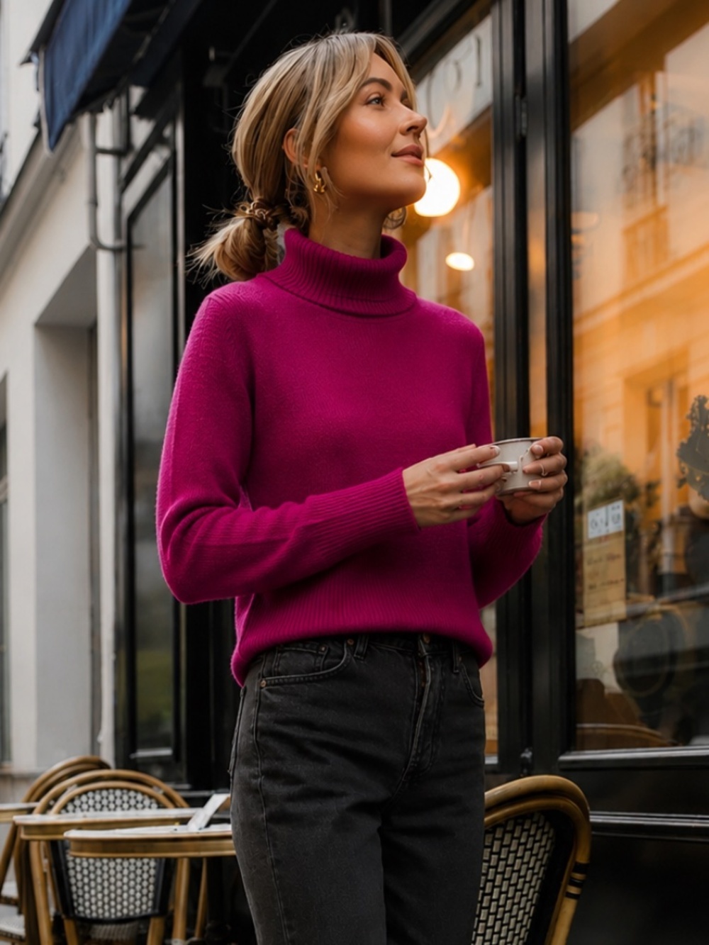 Neiman Marcus Soft Luxurious 100% Cashmere Turtleneck Sweater